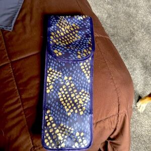 Monat Hot Hair Tool sleeve